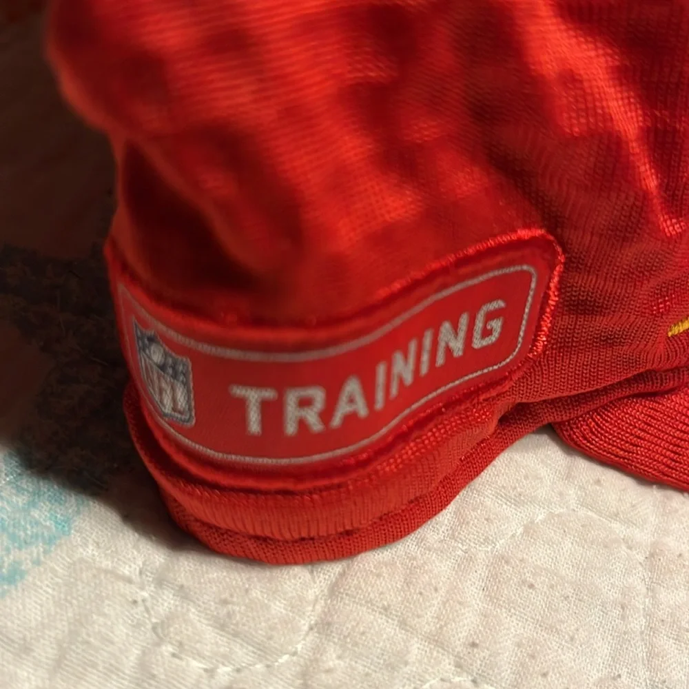 Brand New NFLChiefs New ERR 9 twenty Cap - Picture 2 of 5